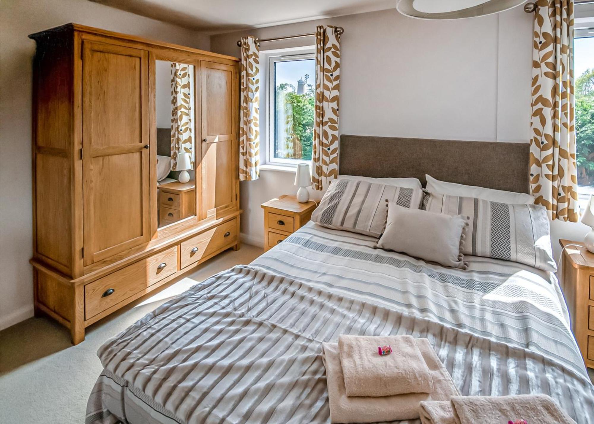 Hawthorn Glen Lodges Даунем-Маркет Номер фото