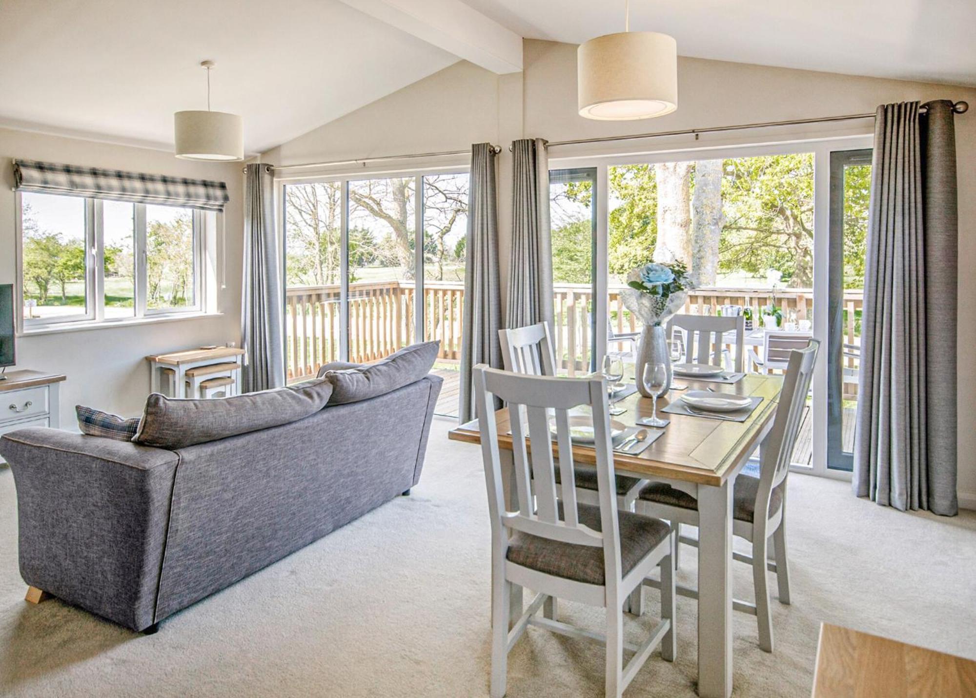 Hawthorn Glen Lodges Даунем-Маркет Номер фото